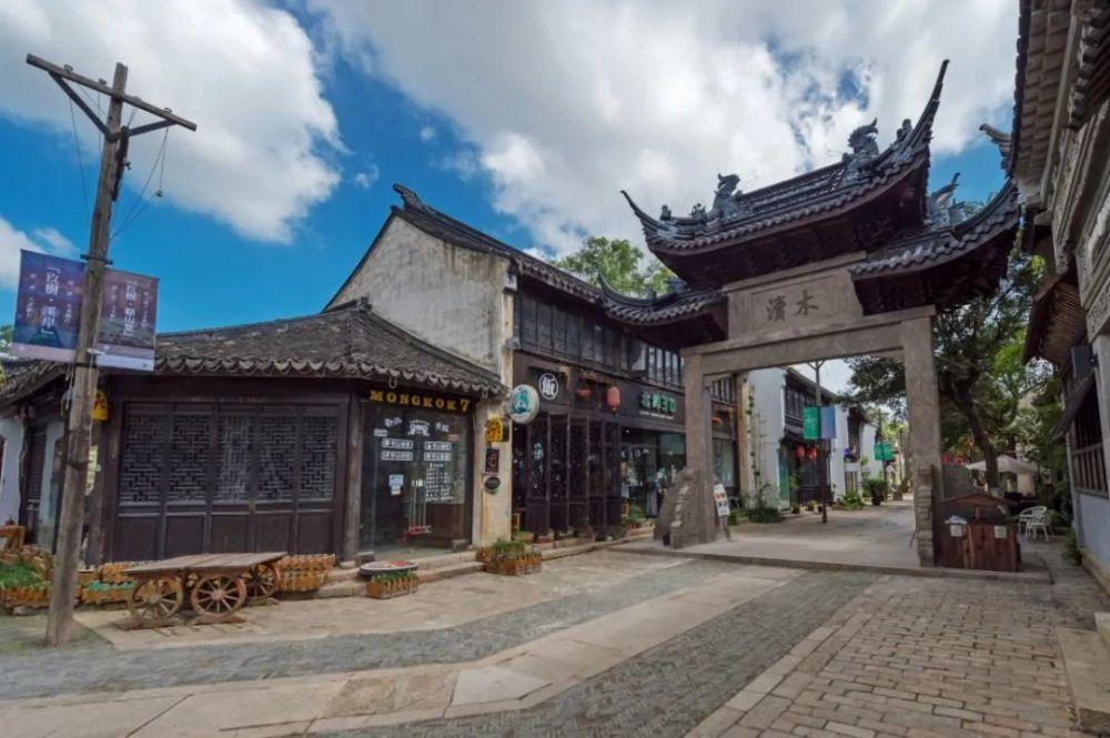 为什么会突然想到一个今天和你对视的一个男生，而且还会想很久？游戏画面